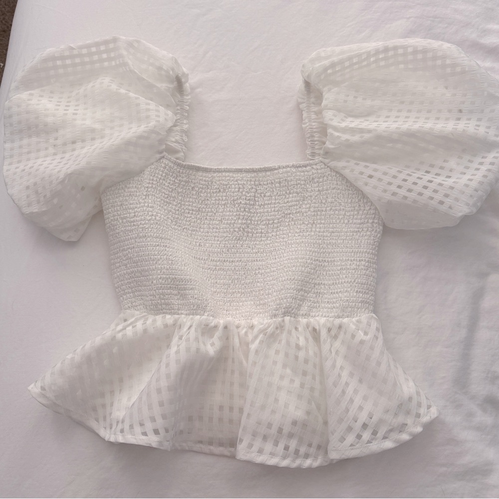 Super cute white Entro peplum blouse SMALL Like new!  Perfect for sorority wear!
